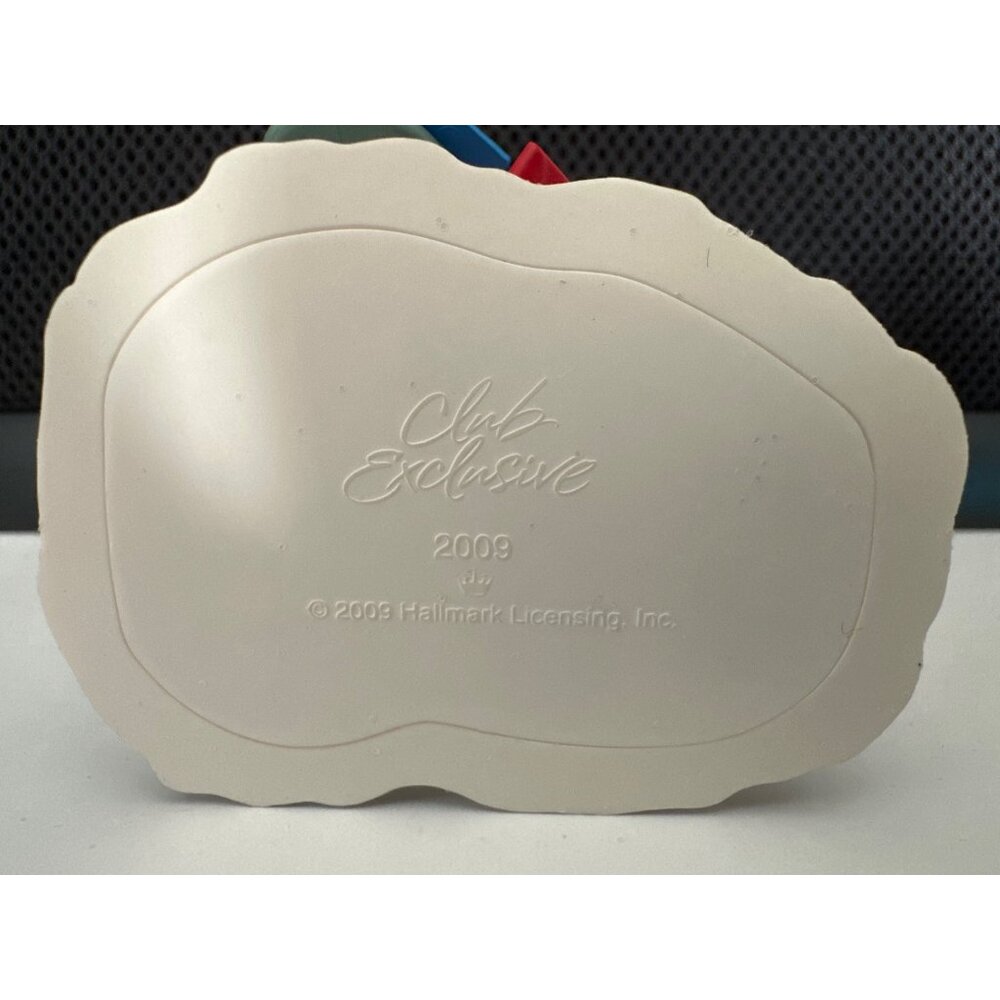 Hallmark 2009 Club Exclusive Santa Claus Figurine With Mailbox Holding Letters - Picture 6 of 8